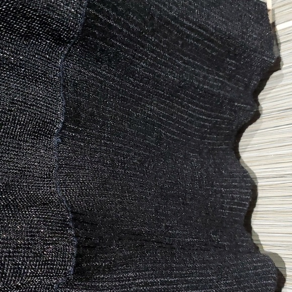 BLACK BLOUSE - Picture 5 of 9